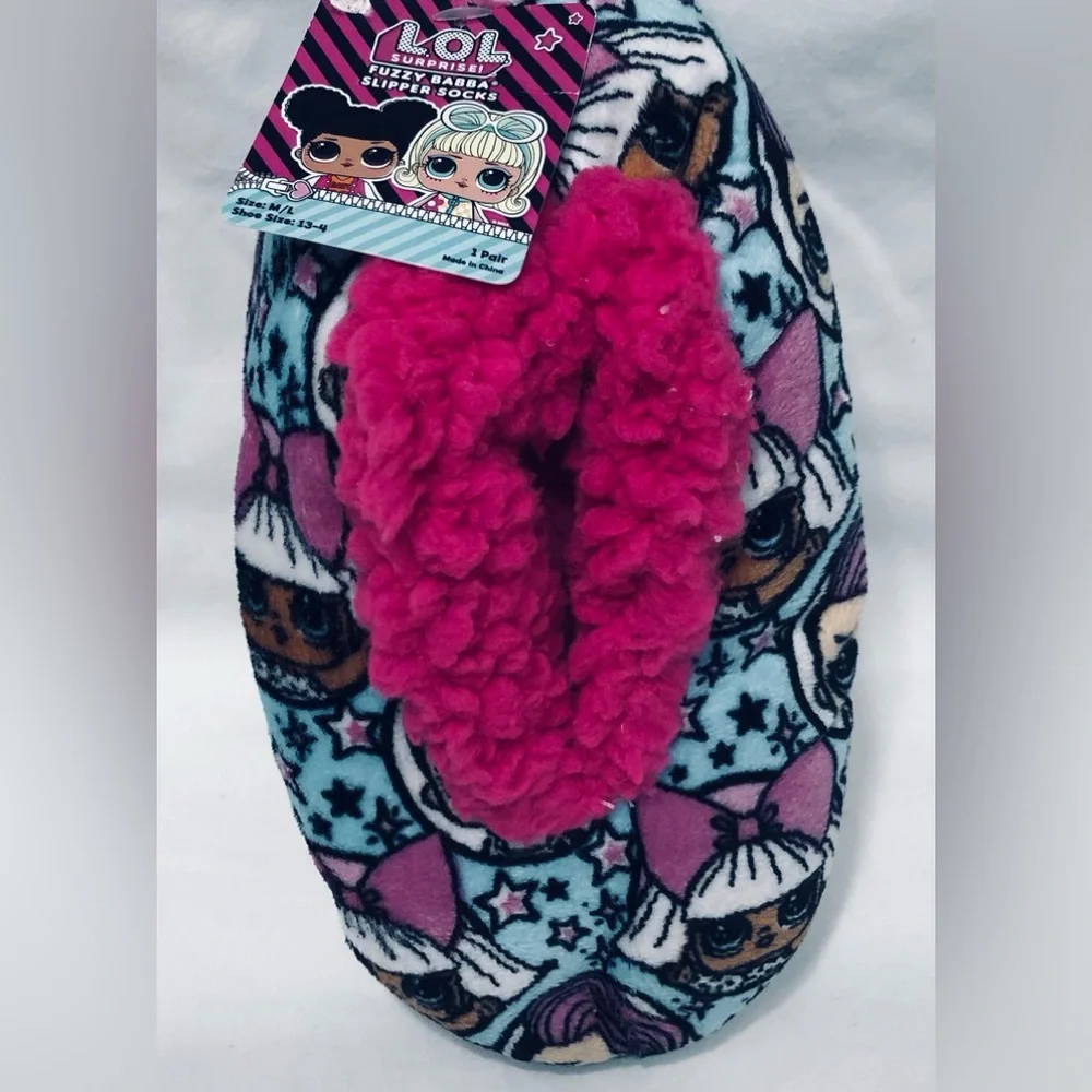 L.O.L  1 pair girl’s slipper socks Fuzzy BABBA graphic pink. Size (M/L) 13-4